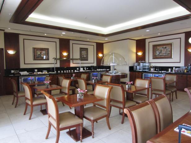 emirates-lounge-jnb-2