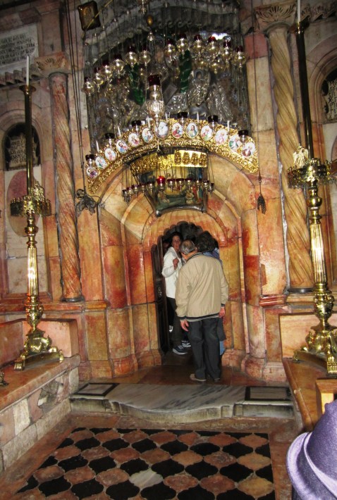 Holy Sepulchre aedicul entrance