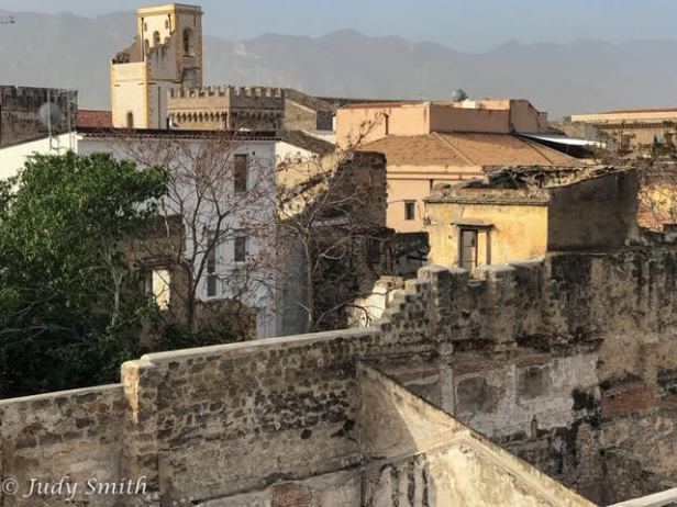 interior_courtyard_palermo_sicily